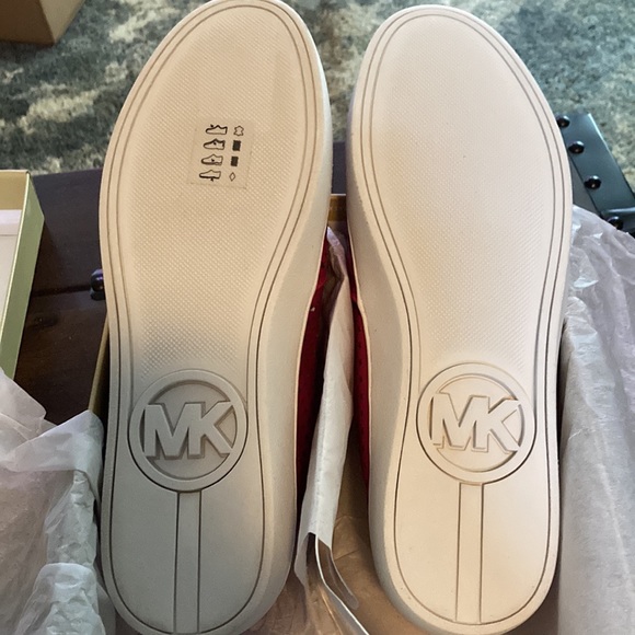 Michael Kors Keaton Slip-on in Ultra Pink Leather - Picture 2 of 4